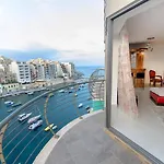 Luxurious Seafront Aparments - Chains Spinola Apartment *