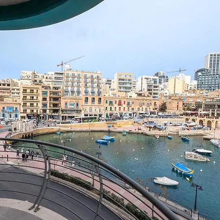 Apartment Luxurious Seafront Aparments - Chains Spinola *