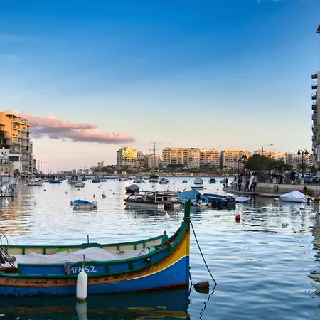 Luxurious Seafront Aparments - Chains Spinola Apartment Saint Julian's