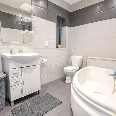 Luxurious Seafront Aparments - Chains Spinola Apartment *