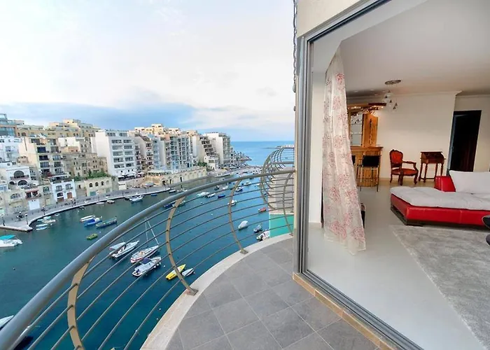 Luxurious Aparments - Chains Spinola Seafront Apartment *